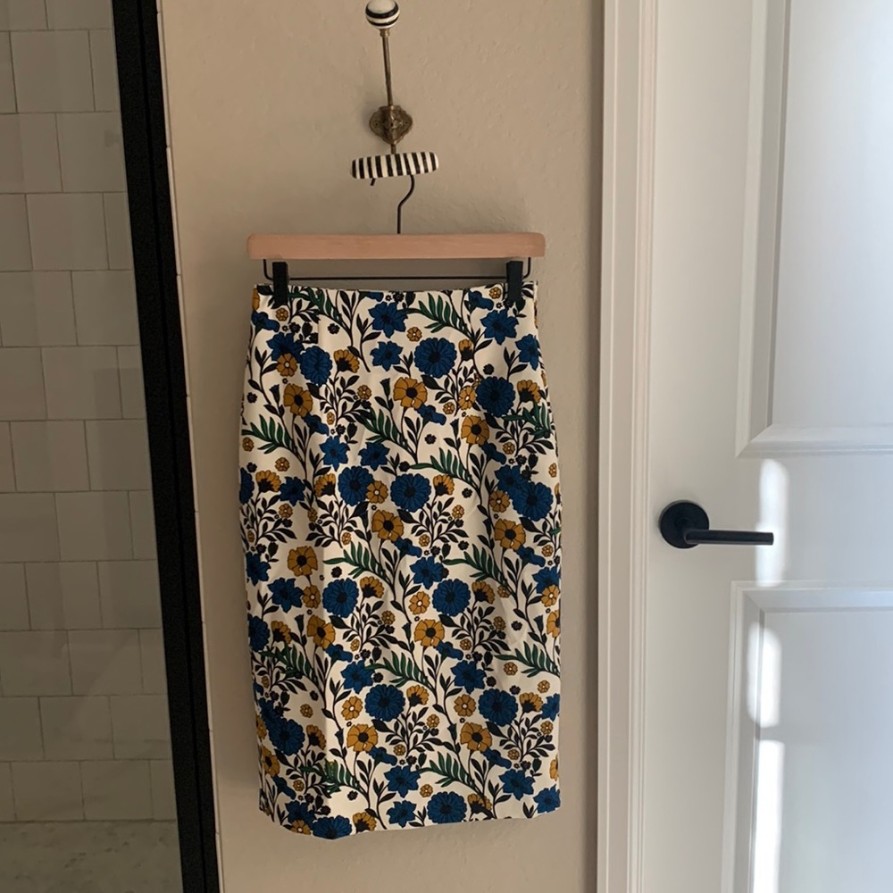 NWOT ZARA Retro Floral Midi Skirt